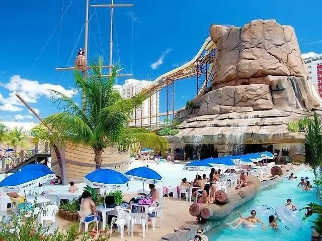 Piazza Diroma Oficial Com Acesso Ao Acqua Park Vulcao Ate 5 Pessoas 2