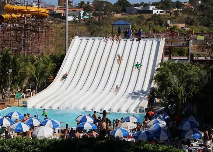Piazza Diroma Oficial Com Acesso Ao Acqua Park Vulcao Ate 5 Pessoas 2